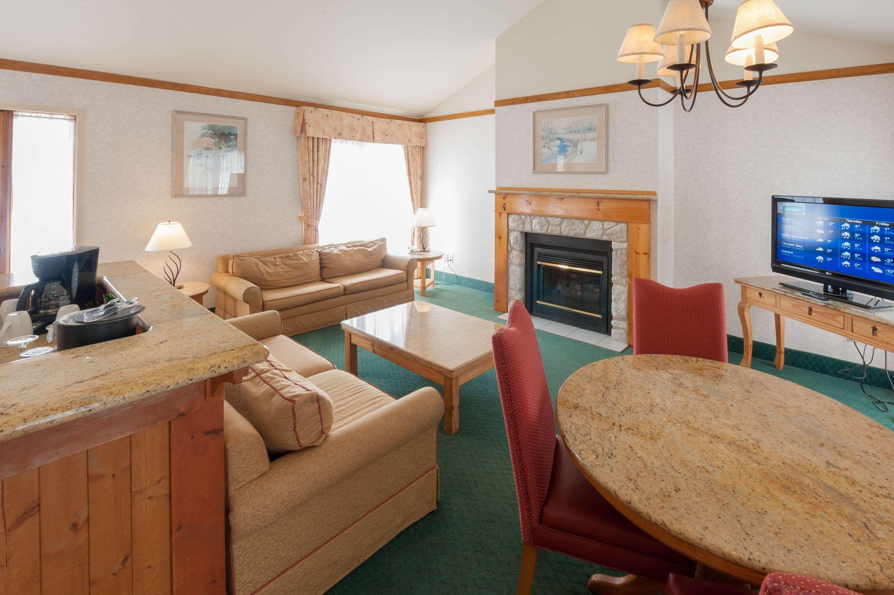 Pinestone Resort, Conference Centre, Spa & Golf Course Haliburton Ngoại thất bức ảnh
